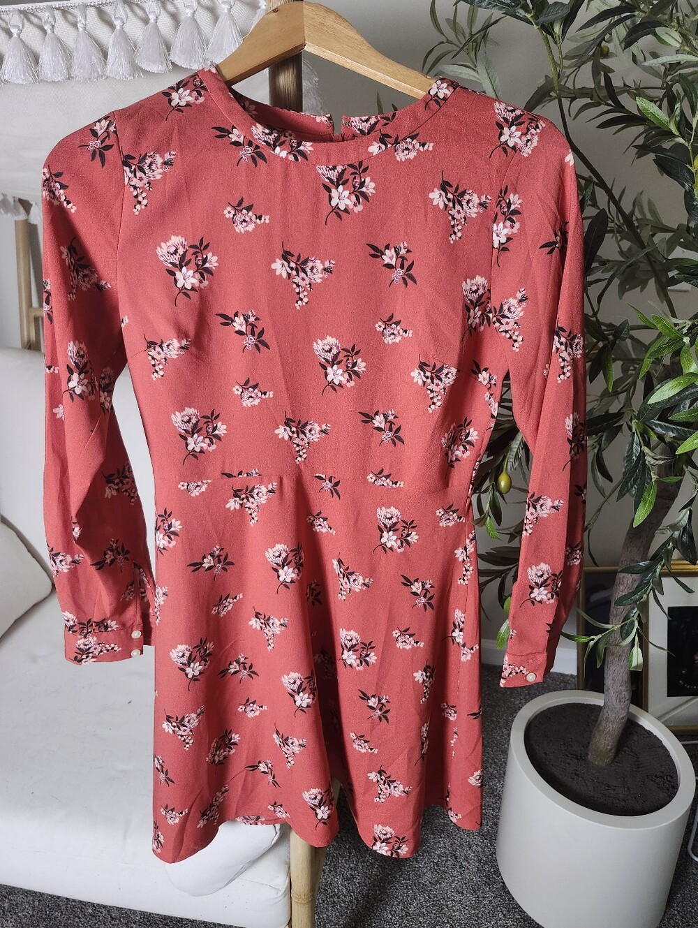 Like New LOFT 0P Coral Floral Petite Blouset
